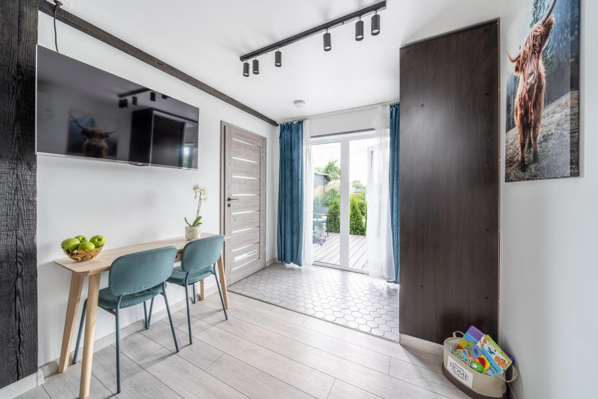 Family Garden Apartments With Free Private Parking & Playground Рига Экстерьер фото