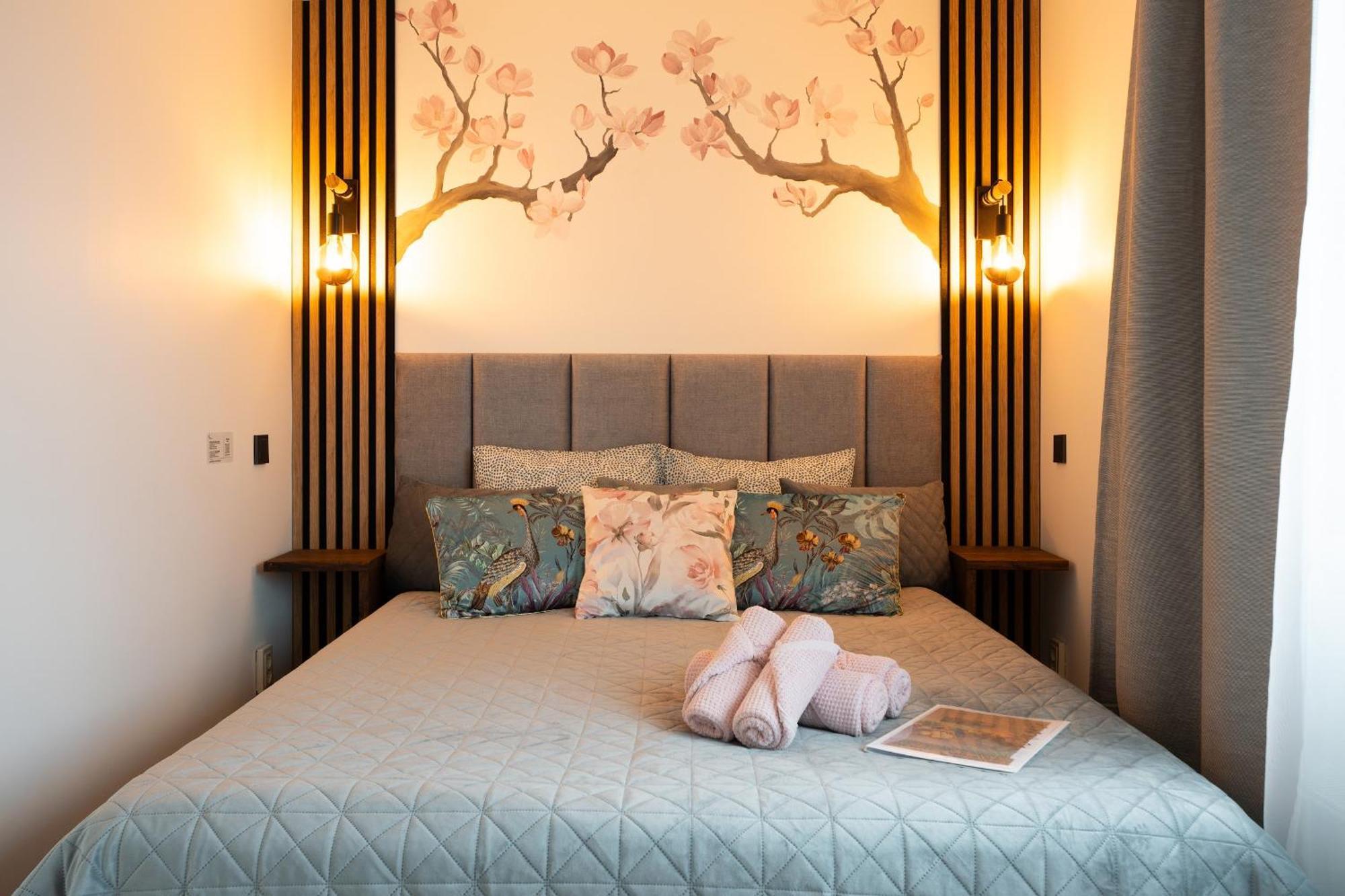 Family Garden Apartments With Free Private Parking & Playground Рига Экстерьер фото